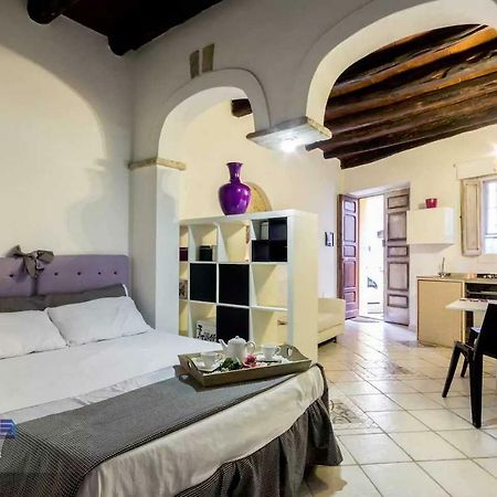Monolocale Stampace Apartment Cagliari Bagian luar foto