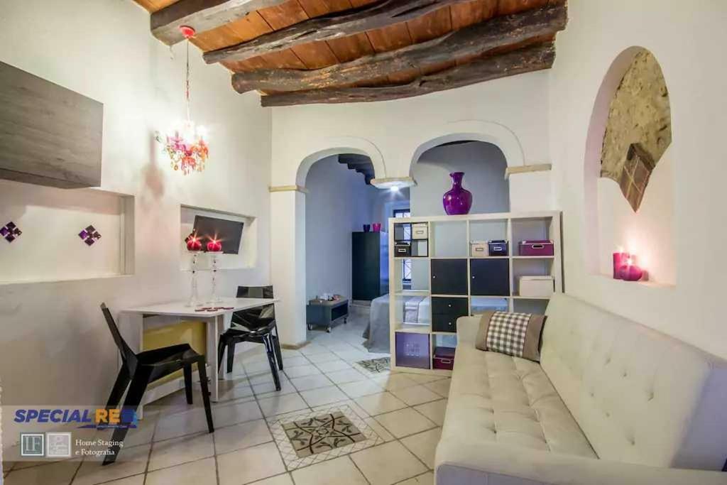Monolocale Stampace Apartment Cagliari Bagian luar foto
